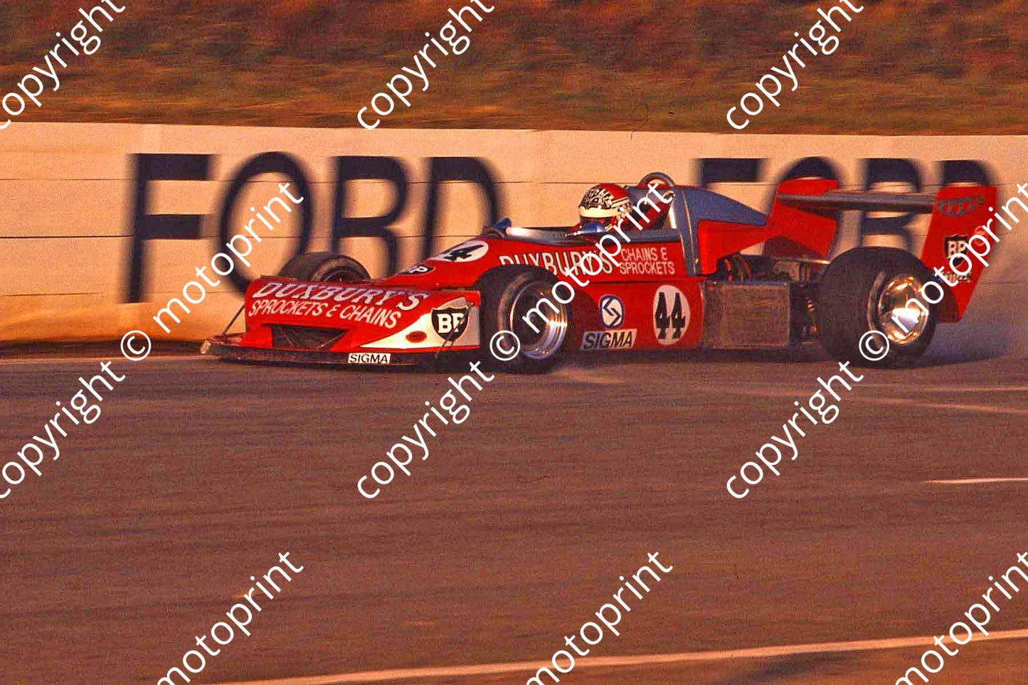 1981 FA Kya 44 Graham Duxbury March 77B dirt tracking (courtesy Roger Swan)