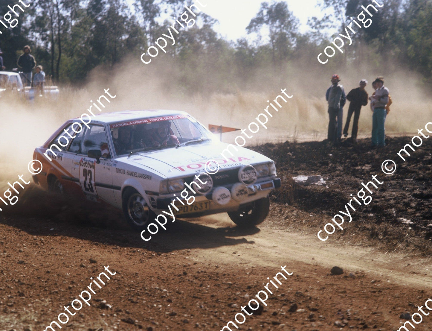 1982 Castrol Intnl 23 Fred du Plessis, Leon Ackermann Corolla (courtesy Roger Swan) (1)