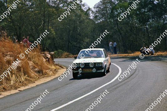 1982 Jurgens 17 Giv Pizza Musso, Steve Harding Toyota (courtesy Roger Swan) (117)