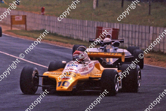 1982 SA GP 10 Eliseo Salazar ATS D5_ 11 De Angelis Lotus 81