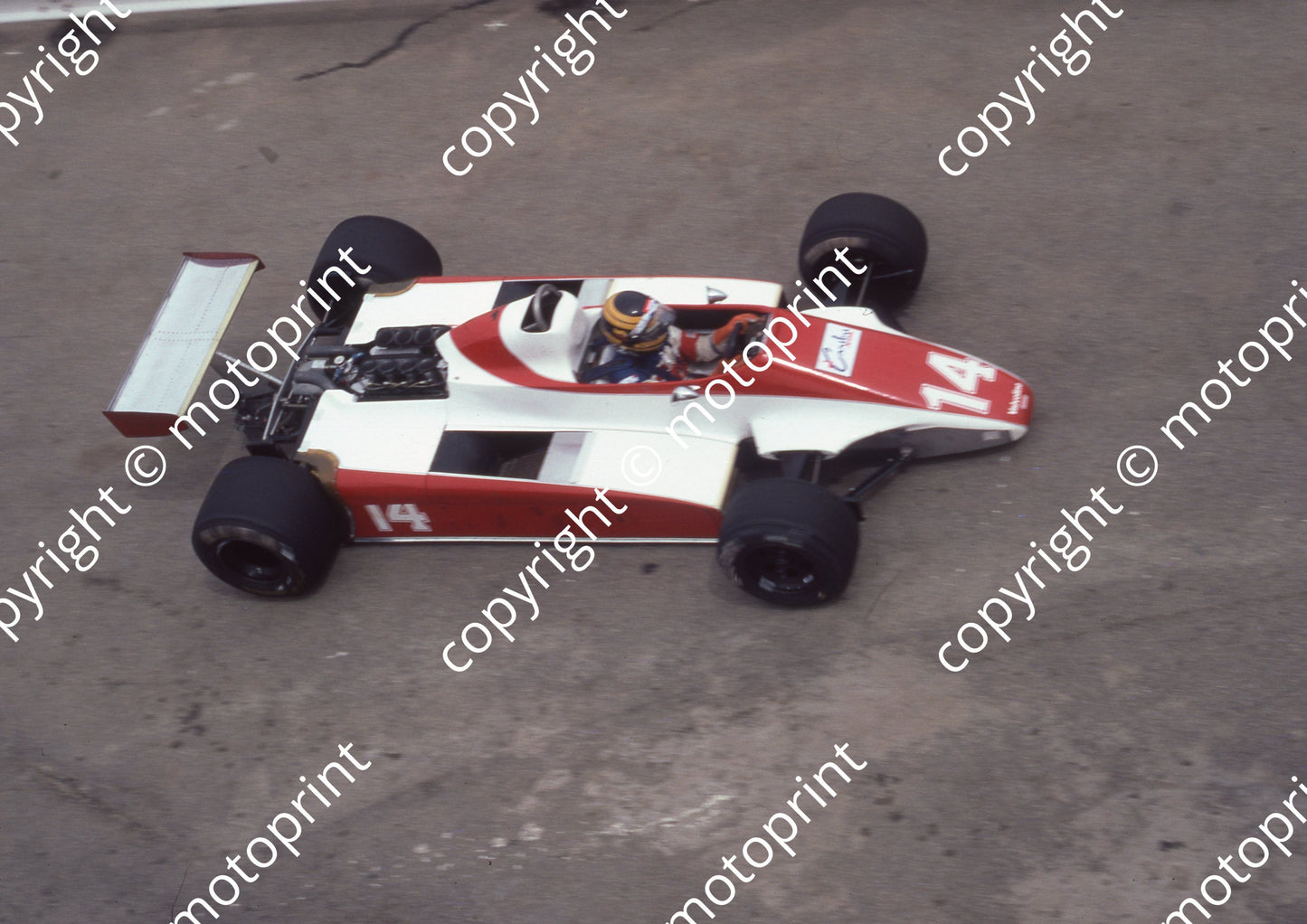 1982 SA GP 14 Roberto Guerrero Ensign N180B Cosworth pre-race, withdrawn (Colin Watling Photographic) (18)