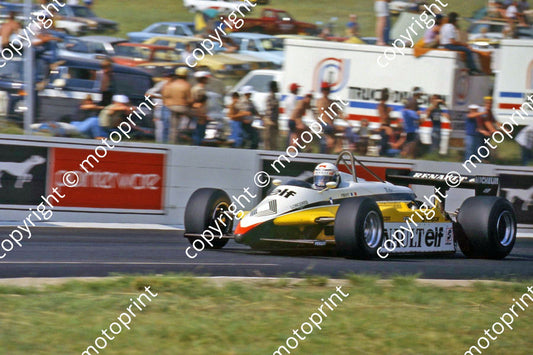 1982 SA GP 15 Alain Prost Renault RE30B note rear section side pod damage (thanks Roger Swan) (2)