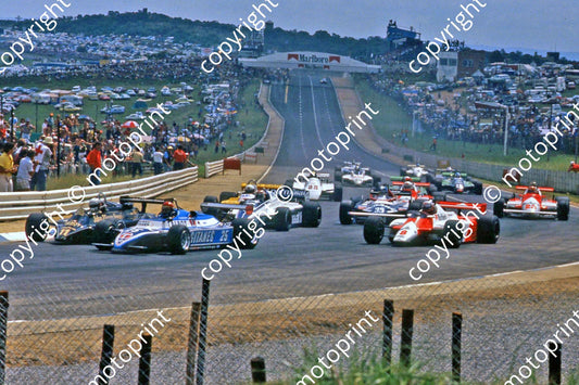 1982 SA GP 25 Eddie Cheever Ligier JS17B-Matra V12 11 De Angelis 8 Lauda (thanks Roger Swan)
