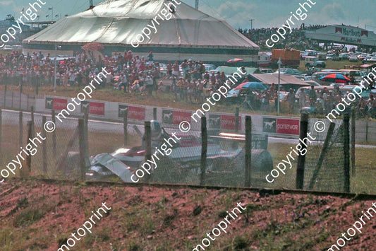 1982 SA GP 35a  Derek Warwick Toleman TG181 crash (thanks Roger Swan) 811
