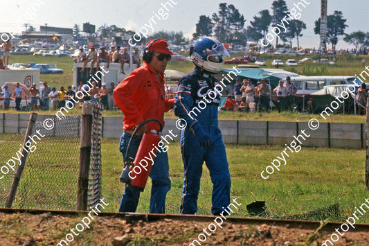 1982 SA GP 35a  Derek Warwick Toleman TG181 crash (thanks Roger Swan) 815