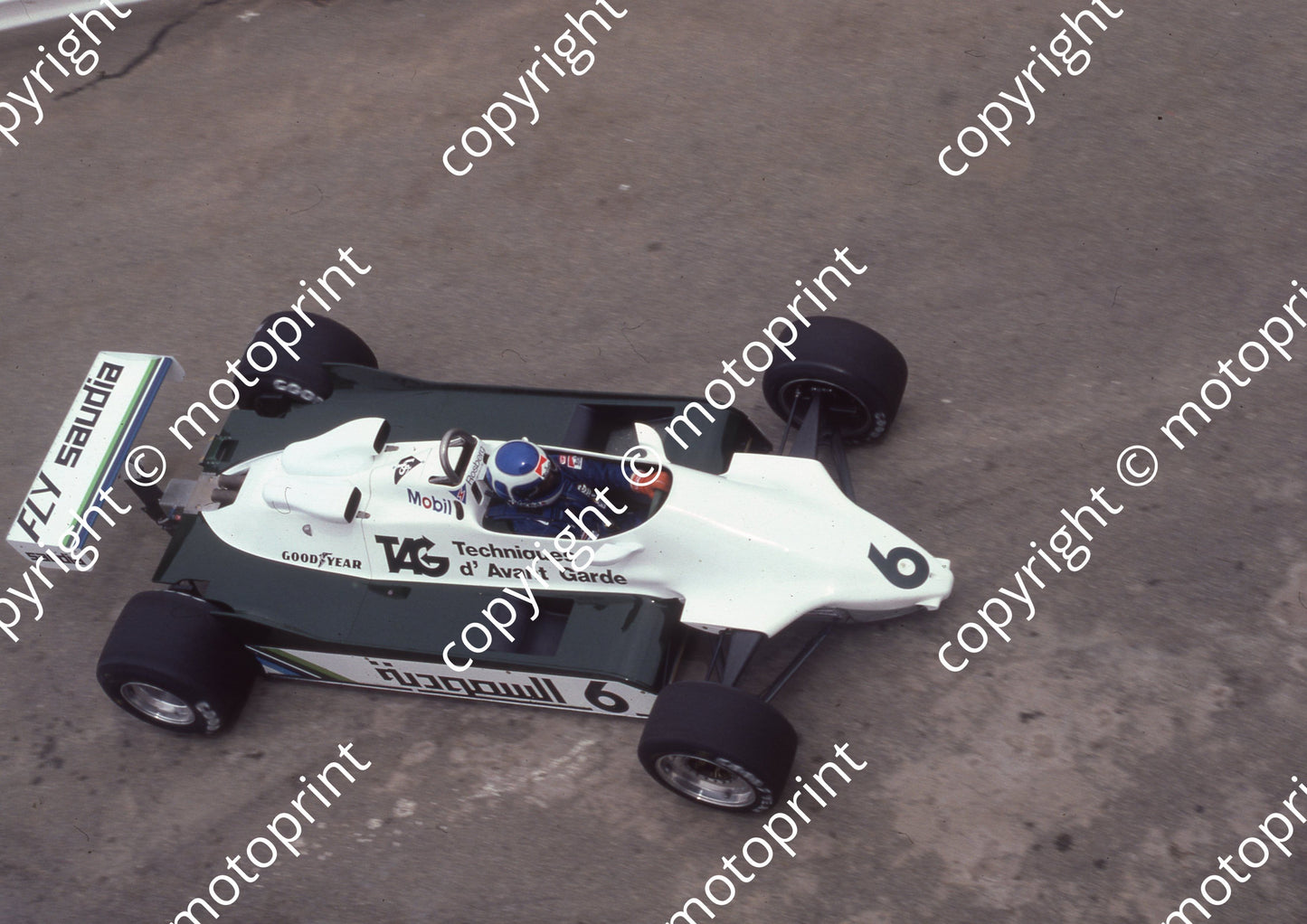 1982 SA GP 6 Keke Rosberg Williams FW07C-15 pre-race (Colin Watling Photographic) (9)