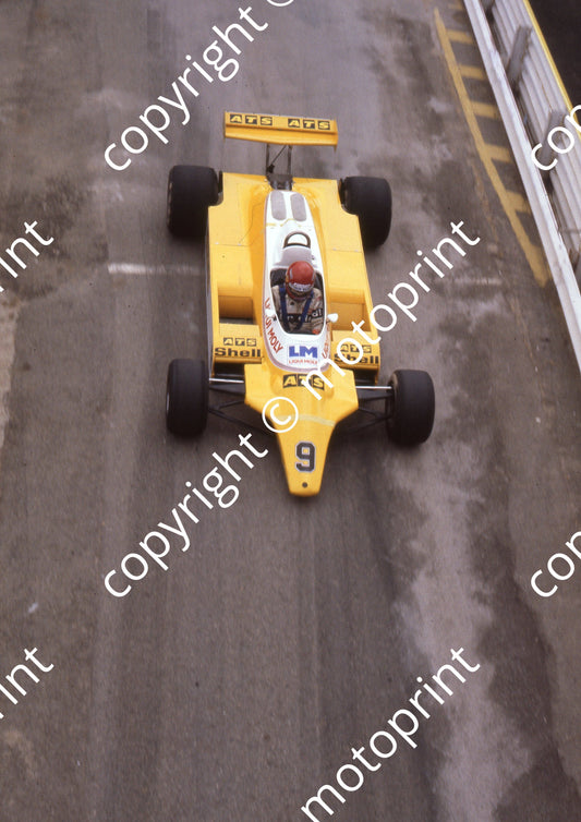 1982 SA GP 9 Manfred Winkelhock ATS D5-01 pre-race(Colin Watling Photographic) (26)