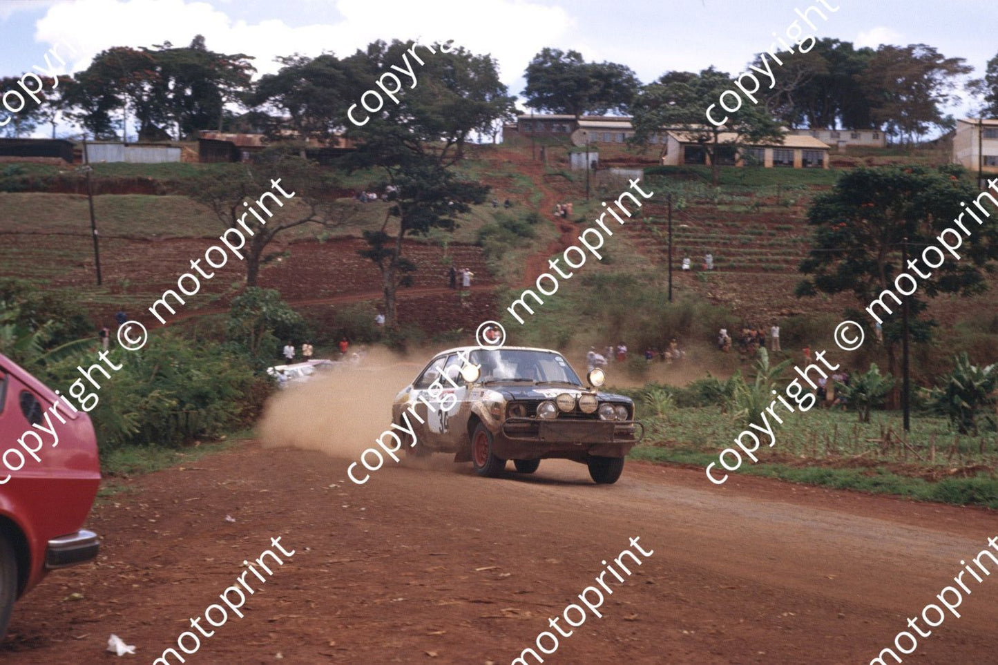 1982 Safari 34 George Barbour, Rob Combes Escort RS1800 (courtesy Roger Swan) (2)