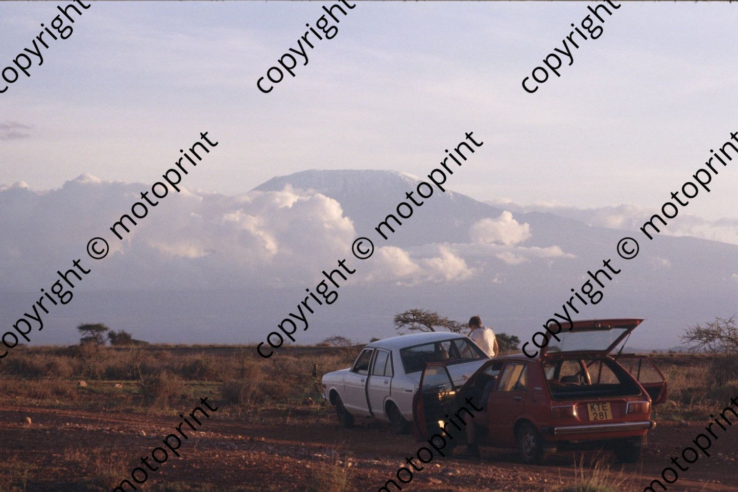 1982 Safari Roger Swan_s hire car (courtesy Roger Swan) (195)
