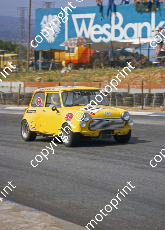 1982 9 hr 47 Mini Cooper S Tienie Oosthuizen, Simon Grobbelaar (Colin Watling Photographic) (112)