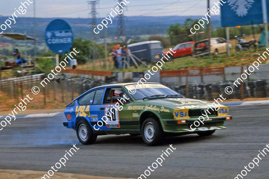 1982 9hr 40 Alfa GTV 6 Bianco Damseaux (78)
