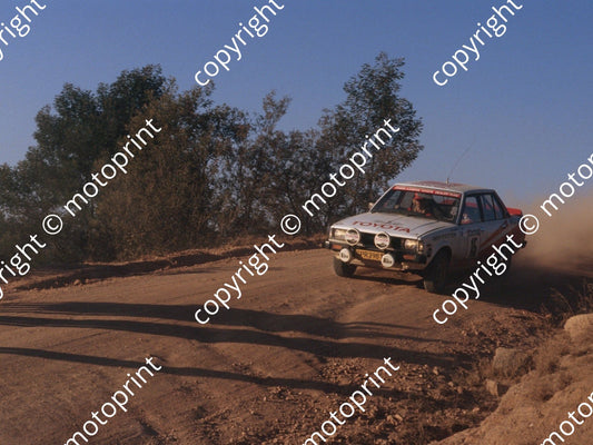 1982 Castrol Intnl 15 Pieter de Waal, Leon Joubert Corolla (courtesy Roger Swan) (66)