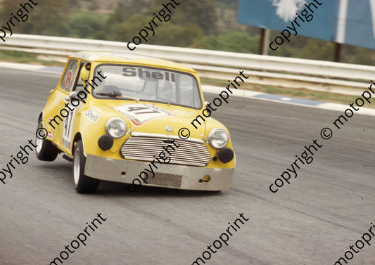 1982 Kya 9 hr 47 Simon Grobbelaar, Tinie Oosthuizen Mini Cooper S  (courtesy Roger Swan) (6)