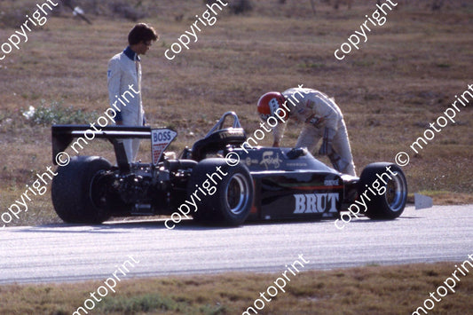 1983 Aldo 1 Graham Duxbury March 832 stopped on track (courtesy Roger Swan (24)