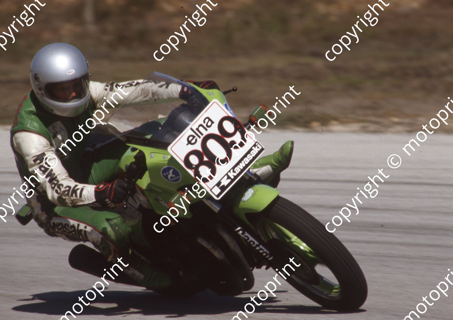 1983 Aldo Elna 809 Glenn Williams Kawasaki ZX750 boot out (Colin Watling) (2)
