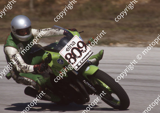 1983 Aldo Elna 809 Glenn Williams Kawasaki ZX750 boot out (Colin Watling) (2)