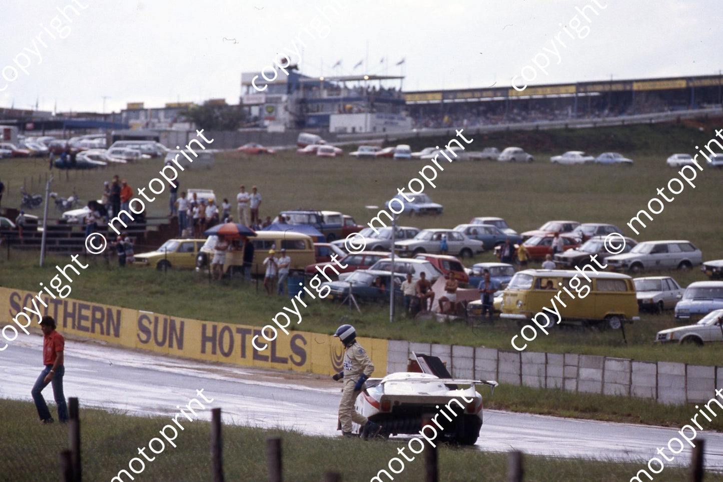 1983 Castrol 1000 52 j rain, off at Barbeque Nicola Bianco  Fausto Carello Lancia LC1 (courtesy Roger Swan) (6)