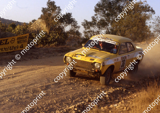 1983 Castrol Intnl 36 Andrew and Chris Birken  Escort (courtesy Roger Swan) (24)