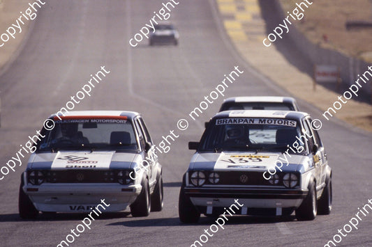 1983 Kya Lodge 2hr Sept V39 Clive Cooke V50 Sarel van der Merwe Golf GTi 1800s (courtesy Roger Swan) (145)