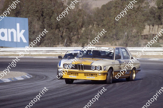 1983 Kya Repl Day Gp 1 T2 Fanie Els BMW 535i (4)