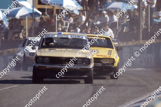 1983 Kya Repl Day Gp 1 V57 Johnny Pienaar Mazda V46 Willie van Zyl Alfa GTV2000 (courtesy Roger Swan