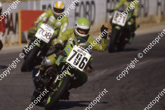 1983 MC Kya Apr 706 Jamie Thomas waving Kawasaki ZX750 708 Rod Gray Kawasaki ZX750(20)