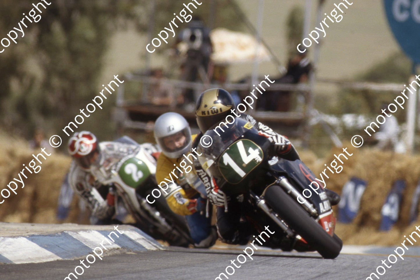 1983 MC SA GP 250 14 Patrick Fernandez Bartol ...2 Jacques Cornu Yamaha  (permission Roger Swan)