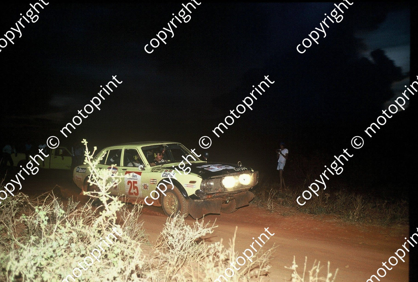 1983 Safari 25 Azar Anwar, Tim Davis Nissan 160J night (courtesy Roger Swan) (639)