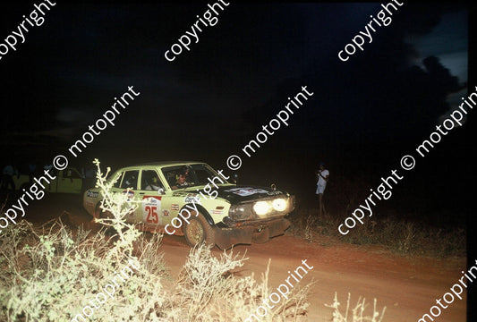 1983 Safari 25 Azar Anwar, Tim Davis Nissan 160J night (courtesy Roger Swan) (639)