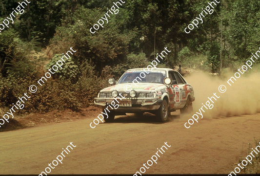 1983 Safari 28 Yoshio Takaoka, Shigeo Sunuhara Suburu Leone 1800 (courtesy Roger Swan) (757)