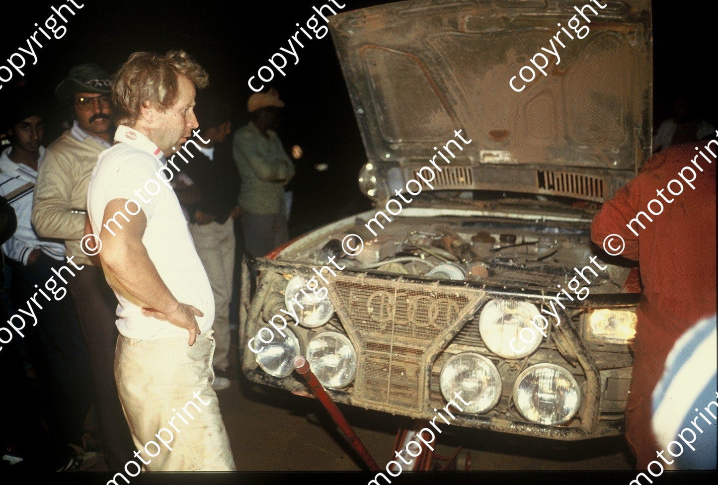 1983 Safari 6 Hannu Mikkola, Arne Hertz Audi Quattro A1 night service (courtesy Roger Swan)  (20)