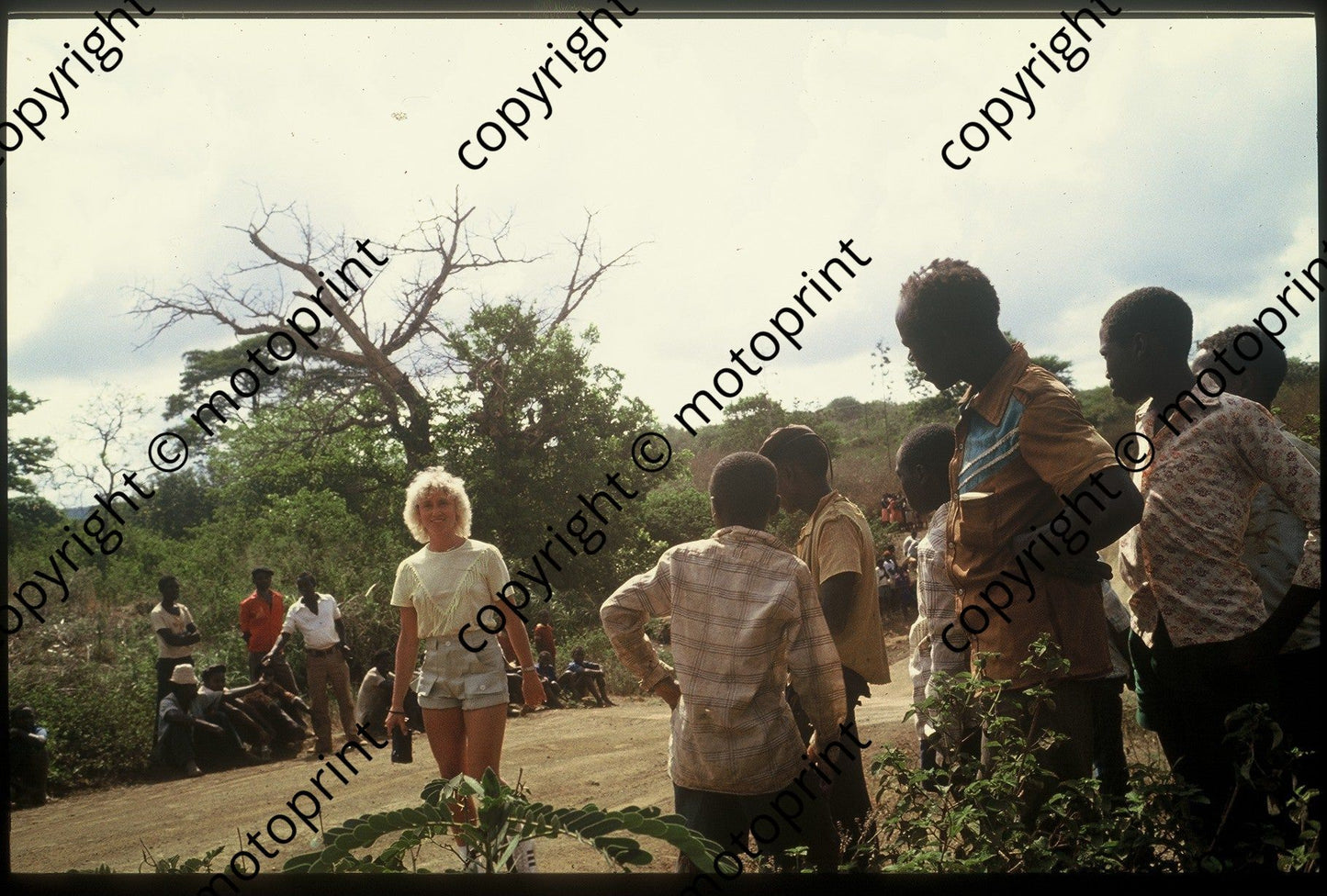 1983 Safari locals on the route (courtesy Roger Swan) (12)