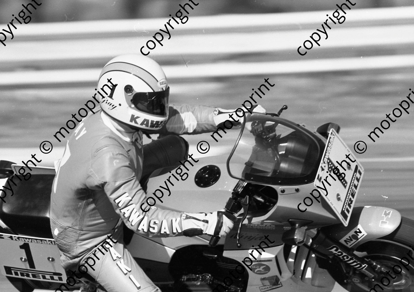 1984 Kya Autm Pirelli 1 Rod Gray Kawasaki  (Colin Watling Photographic) (38)