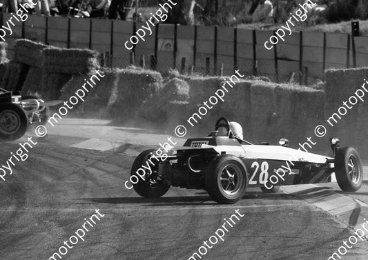 1984 Kya FV 28 Mario Travaglini Hillside V (Colin Watling Photographic) (7)