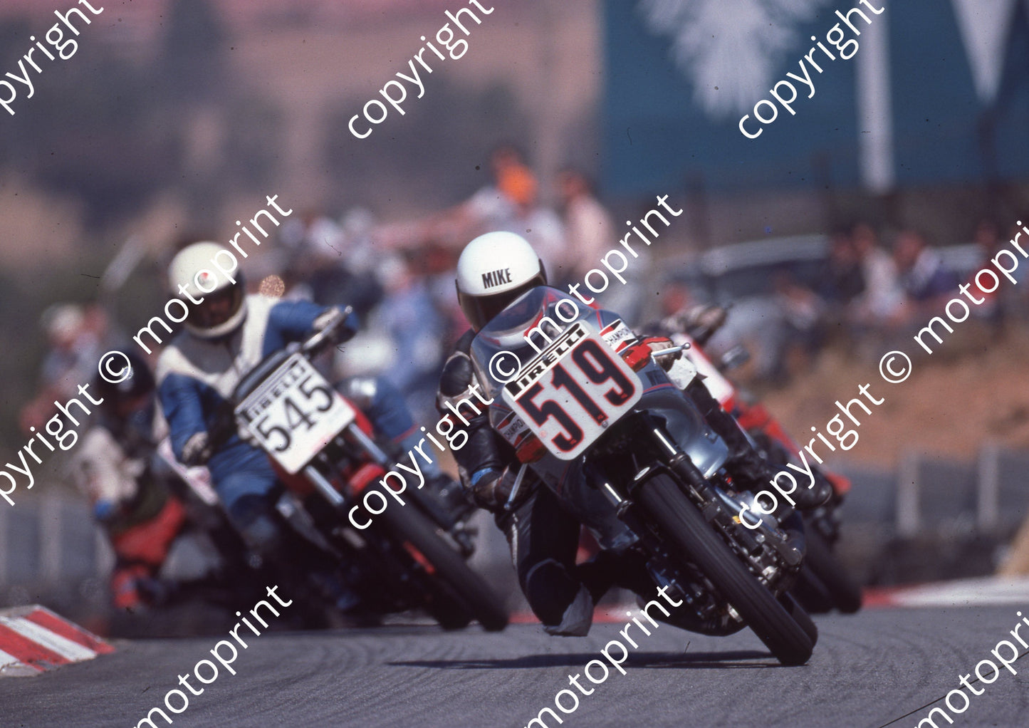 1984 Kya Pirelli 519 Mike Eglington Yamaha, 545  Tommy Jooste Kawasaki (Colin Watling Photographic) (75)