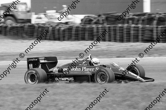 1985 Brands European GP 11 Elio de Angelis Lotus Renault 97T (Colin Watling Photographic) (125)