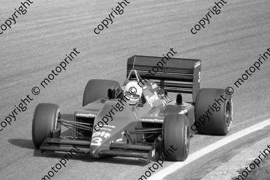 1985 Brands European GP 3 Martin Brundle Tyrrell 014 (Colin Watling Photographic) (31)
