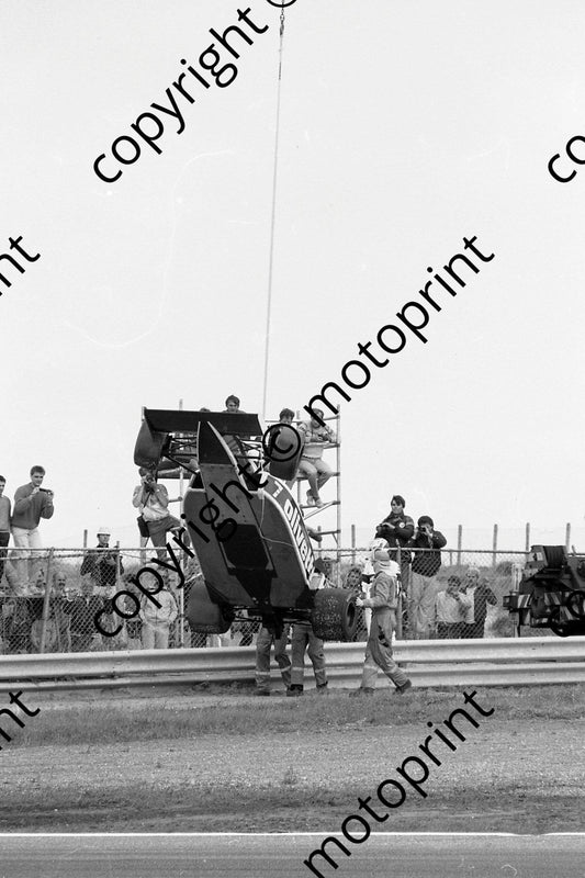 1985 Brands European GP 7 Nelson Piquet Brabham BMW BT54 craned off track(Colin Watling Photographic) (108)