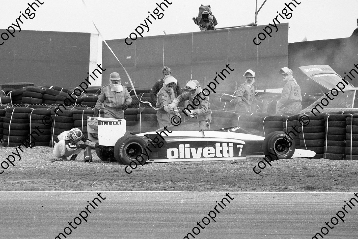 1985 Brands European GP 7 Nelson Piquet Brabham BMW BT54 stops (Colin Watling Photographic) (122)