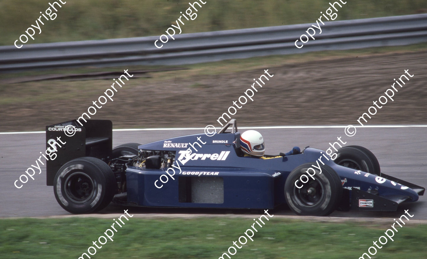 1985 Dutch GP 3 Martin Brundle Tyrrell 014 Renault (Colin Watling Photographic) (68)