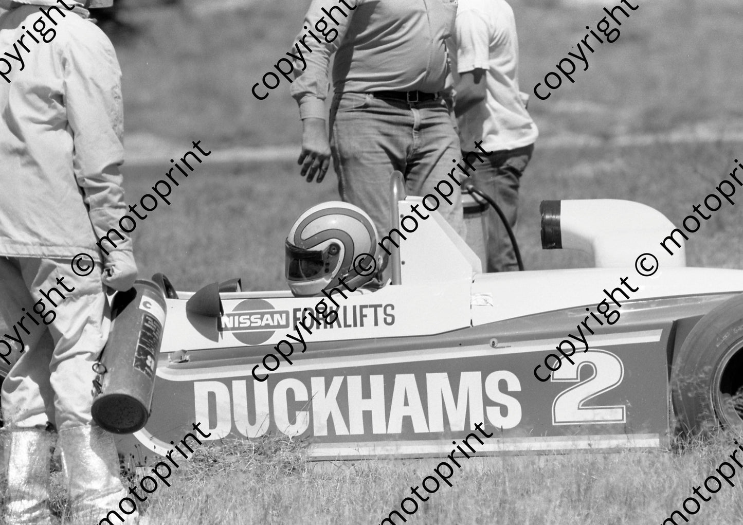 1985 Killarney F2 2 Bernard Tilanus off track (Colin Watling Photographic)39 (41)