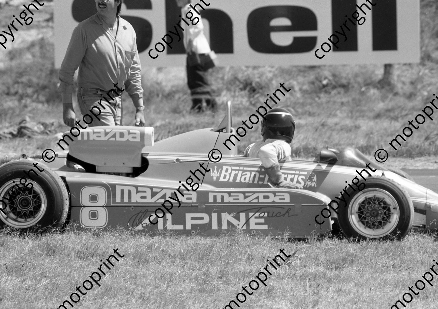 1985 Killarney F2 h 8 Brian Ferris off track (Colin Watling Photographic)39 (30)