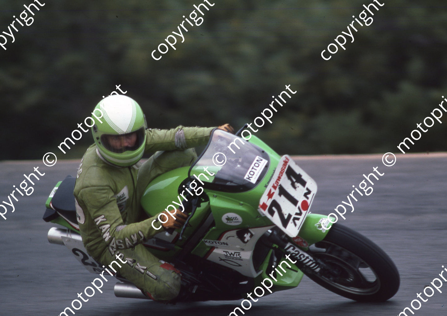 1985 Killarney MC 214 Gary Thomas Kawasaki KR250 (Colin Watling Photographic) (2) - Copy