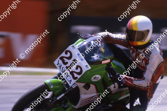 1985 Kya MC Oggi Jan 212 Niel Koedooder Kawasaki KR250 (courtesy Roger Swan) (2)