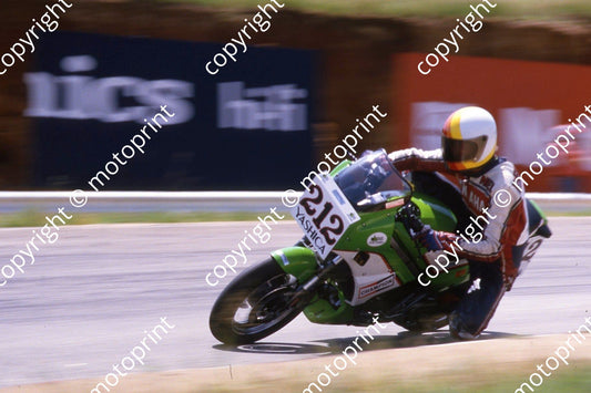 1985 Kya MC Oggi Jan 212 Niel Koedooder Kawasaki KR250 (courtesy Roger Swan) (4)
