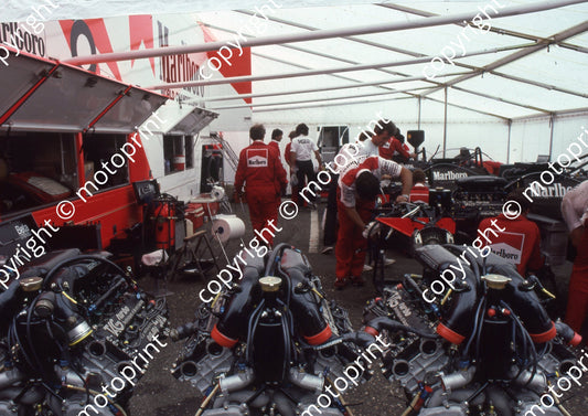 1985 SA GP 1 2 McLaren team (Colin Watling Photographic) (35)