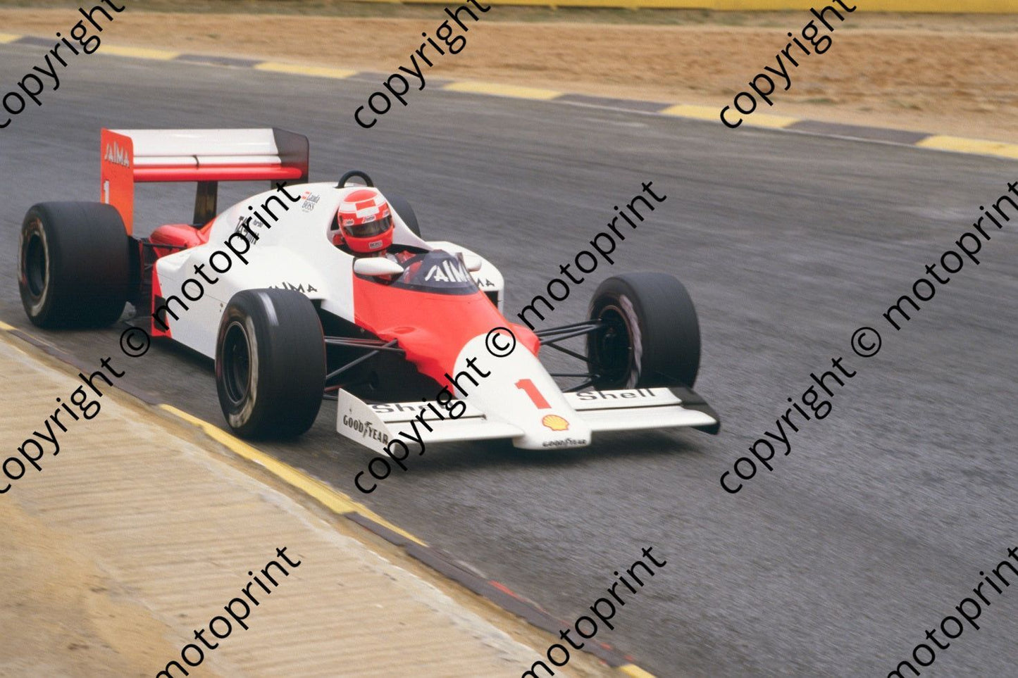 1985 SA GP 1 Niki Lauda McLaren MP4-2B(courtesy Roger Swan) (9)