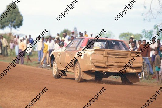1985 Safari 21 Juha Kankkunen, Fred Gallagher Toyota Celica Twincam (courtesy Roger Swan) (2)