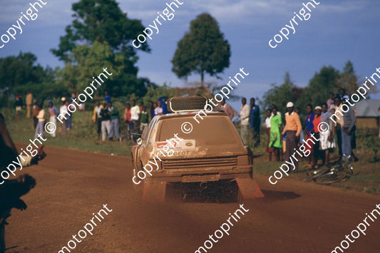 1985 Safari 7 Ari Vatanen, Terry Harryman Peugeot 205 Turbo (courtesy Roger Swan) (5)