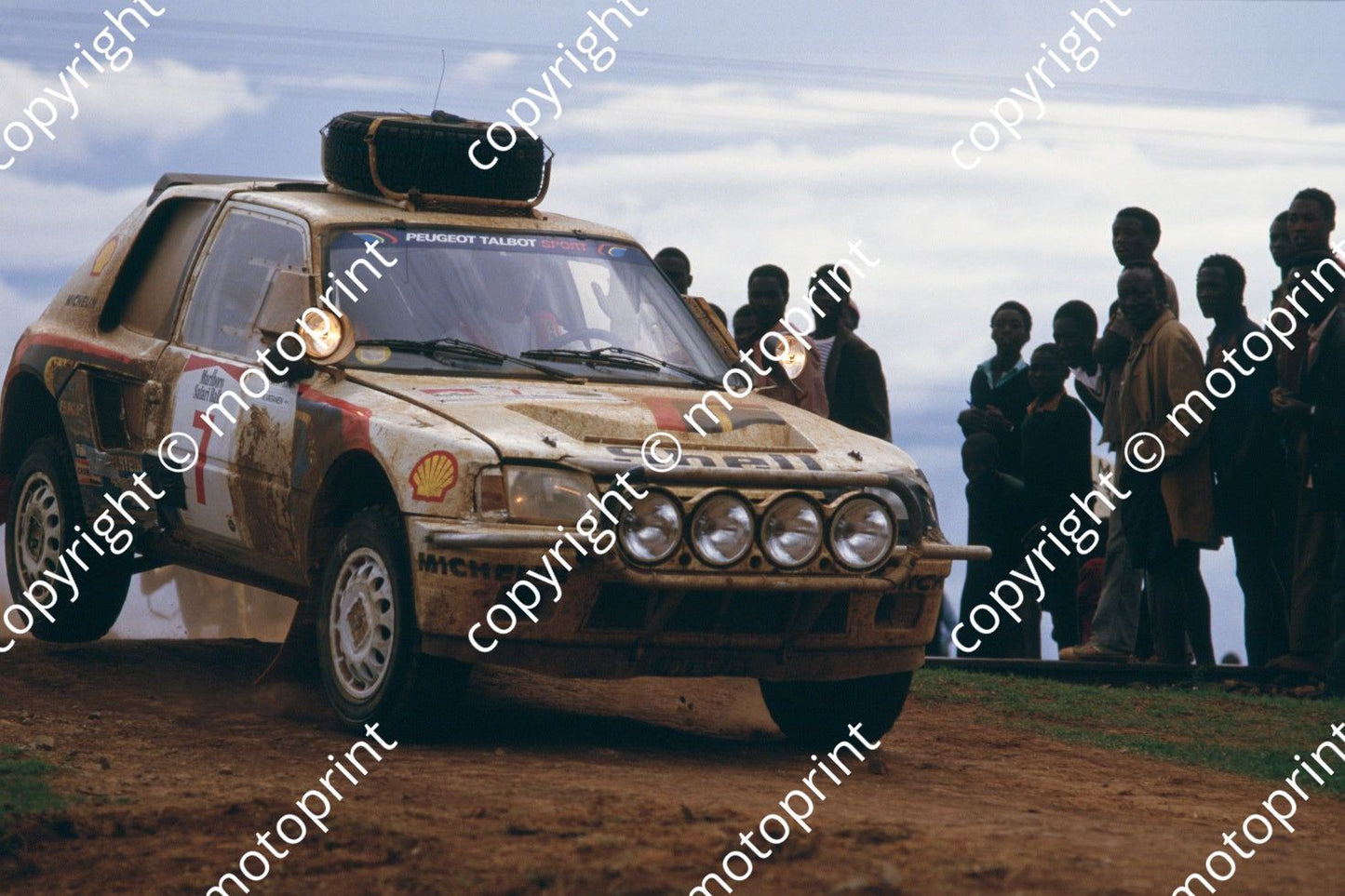 1985 Safari 7 Ari Vatanen, Terry Harryman Peugeot 205 Turbo (courtesy Roger Swan) (9)